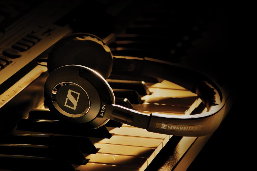 A Guide To Choosing The Right Headphones For Preferred Sound Reproduction And The Blocking Out Of Ambient Acoustics